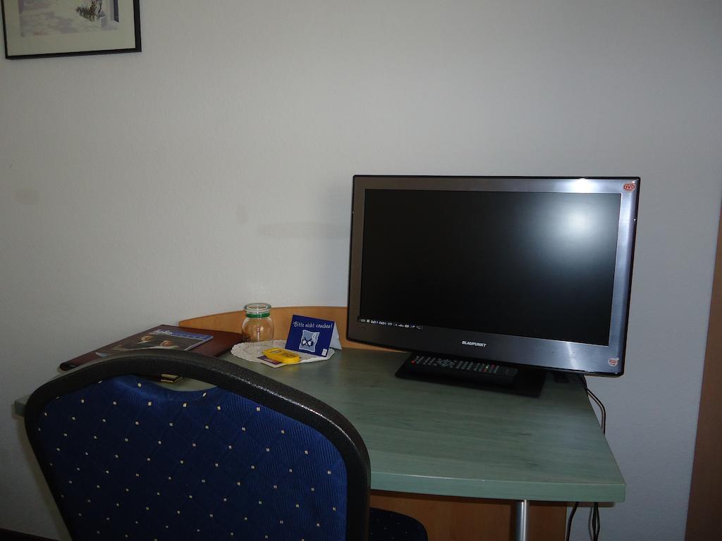 Hotel Central Оберурзель Экстерьер фото
